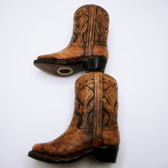 Salt & Pepper Shakers Set Ceramic Anthropomorphic Brown Cowboy Boots Vintage Set - Picture 10 of 16